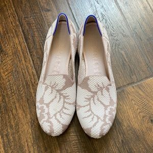 Rothy’s loafer in petal gray